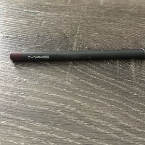 Mac lip pencil